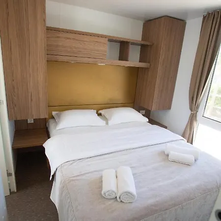 Poseidon Mobile Apartman Makarska