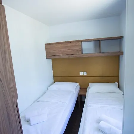 Poseidon Mobile Apartman Makarska